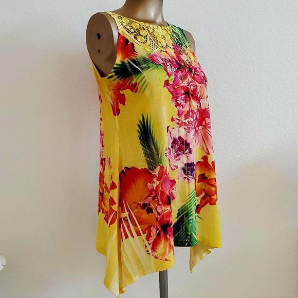 Yellow embroidered blouse - Picture 6 of 6